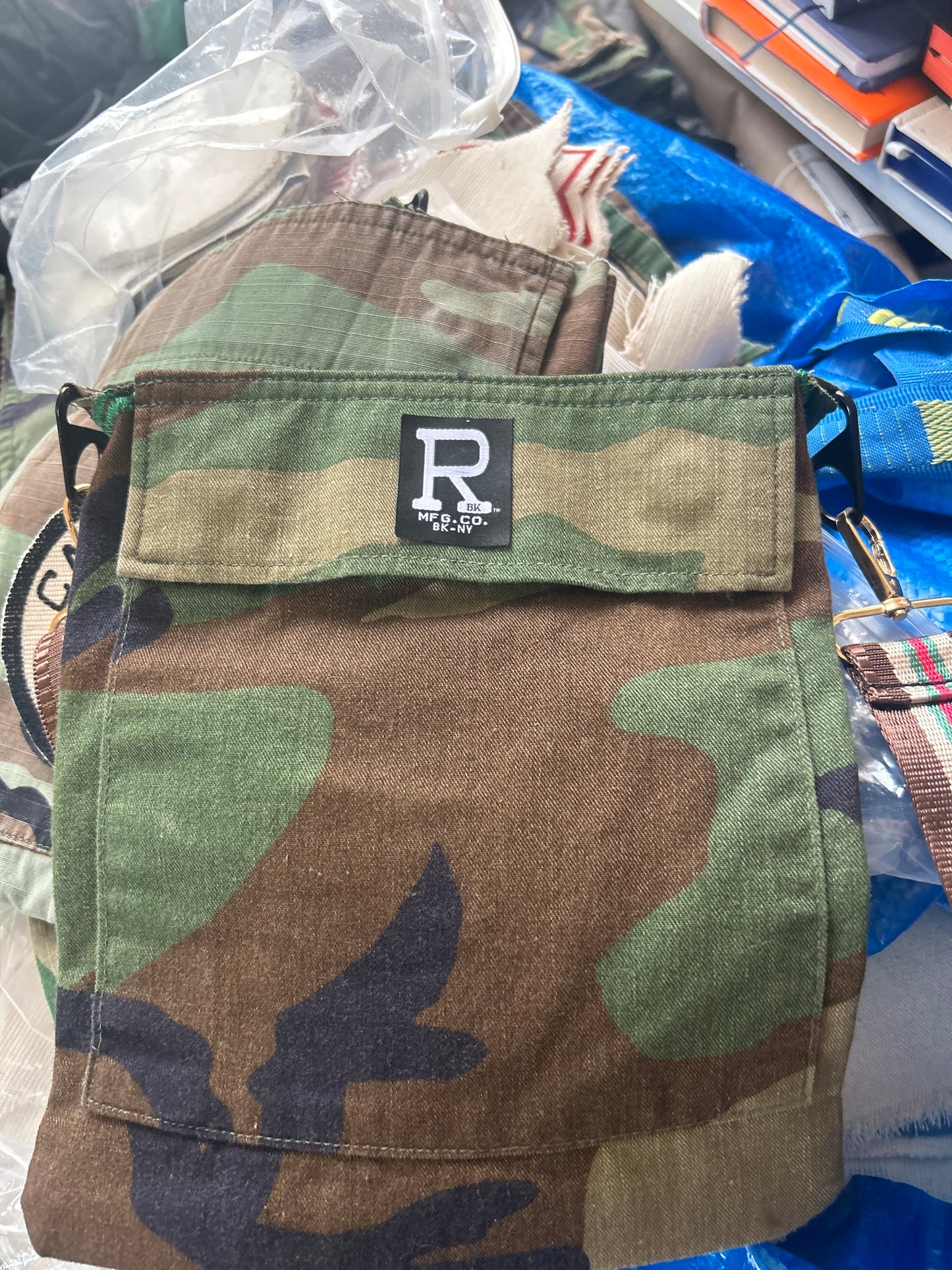 ROB Crossbody Bag